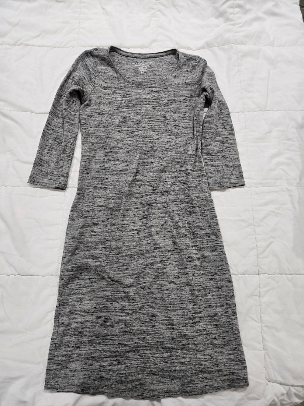 H&M Gray Heather Knit Long Sleeve Scoop Neck Dress